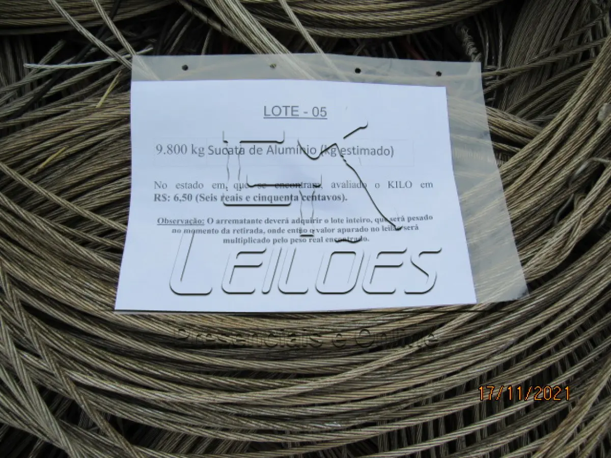 LOTE 05 - Sucata de alumínio (lote estimado em 9.800kg). Valor do lance correspondente ao kg.