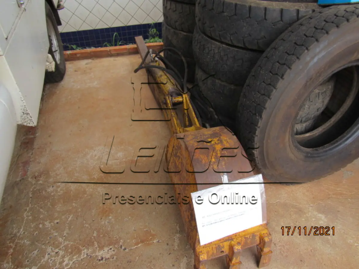 LOTE 09