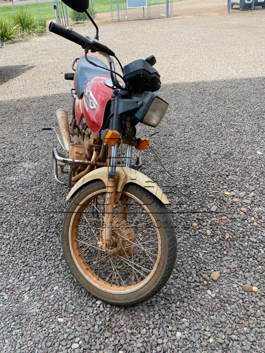 LOTE 05 - Motocicleta Honda Titan 125, ano/modelo 1997/1997, cor vermelha.