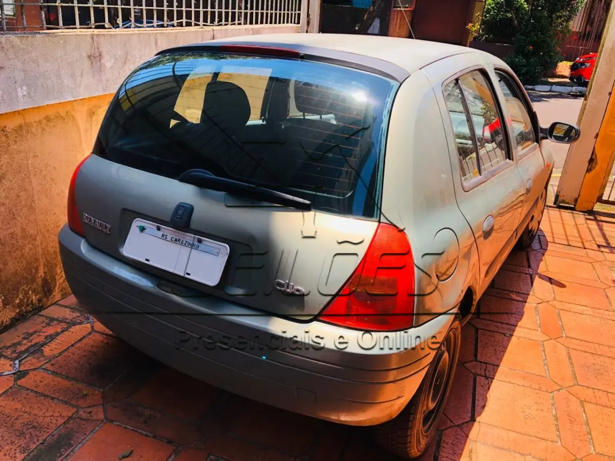 LOTE 02 - Clio 1.0 16v 2003