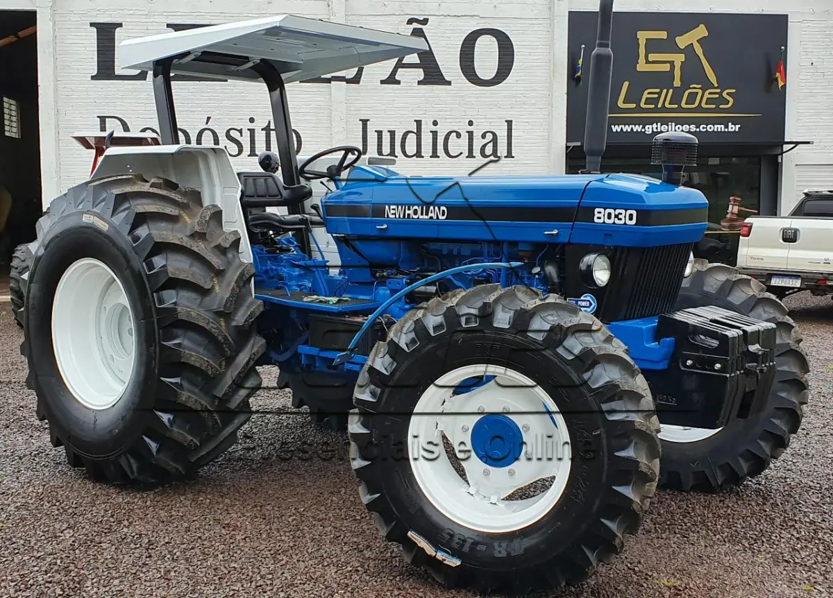 LOTE 01 - Trator New Holland 8030 4x4