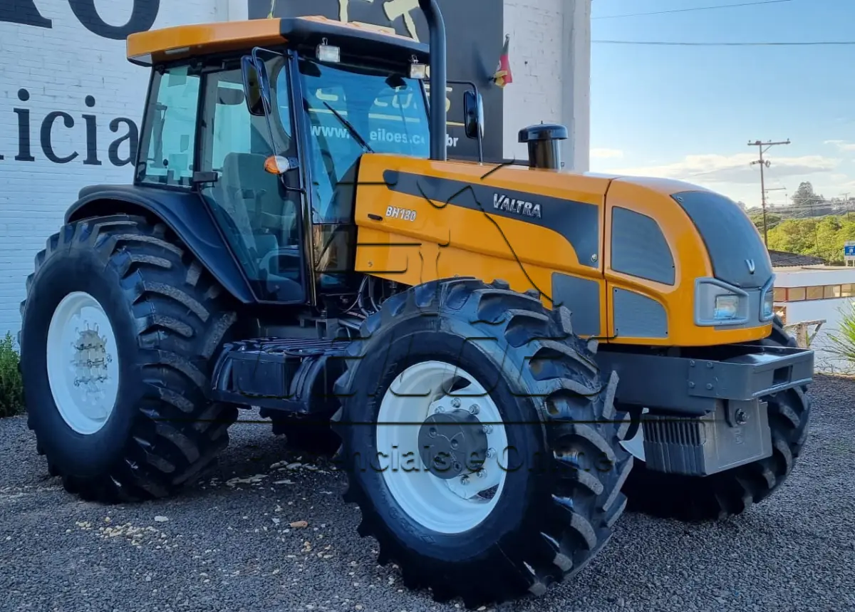LOTE 01 - TRATOR VALTRA, MODELO BH180 CONFORT CAB, ANO 2013, 4X4, 180CV