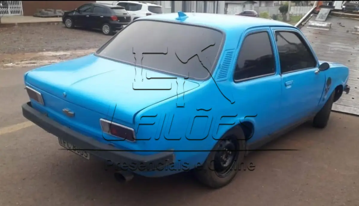 LOTE 11 - GM Chevette 1978, cor azul, emplacado em Carazinho.