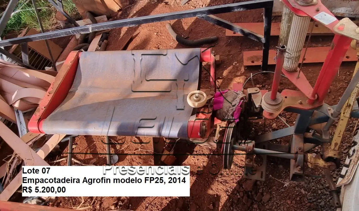 LOTE 07 - Empacotadeira Agrofin, modelo FP 25, cardan, série 0303, 2014