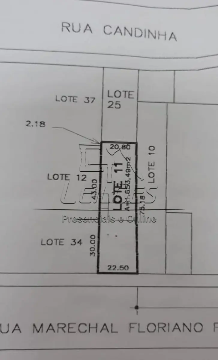LOTE x 02 - Terreno de 1.742,50m² com benfeitorias, na Rua Marechal Floriano, Centro de Carazinho. Matrícula nº 29.641