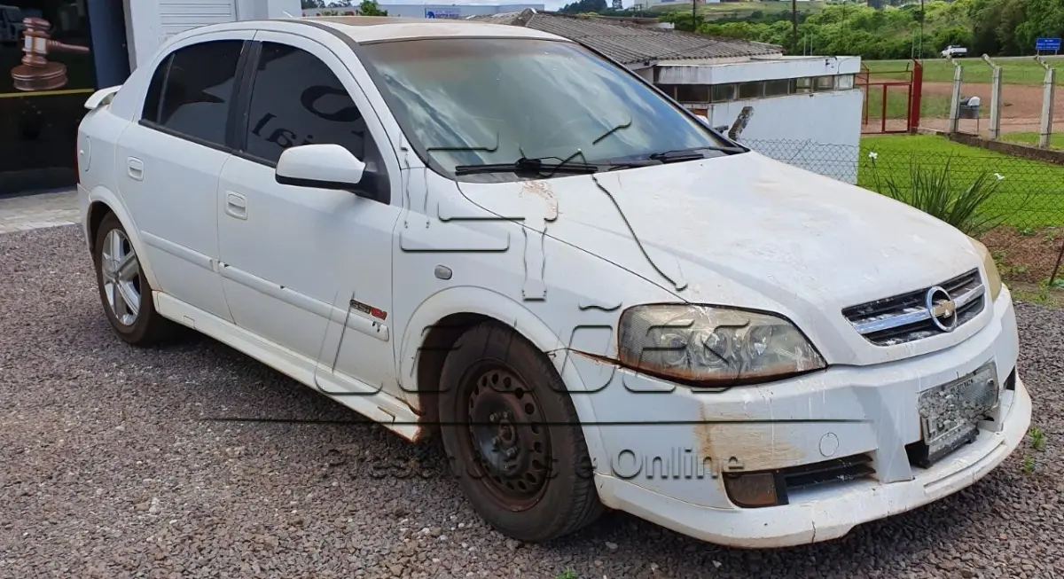 LOTE 09 - GM Astra GSI Hatch 5p, 2004