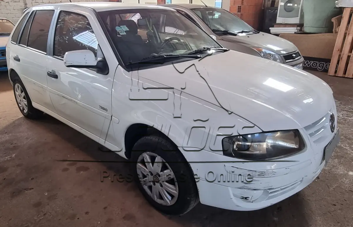 LOTE 02 - Automóvel VW GOL 1.0 GIV, ano/modelo 2013/2014, cor branca. Chassi final 051875.