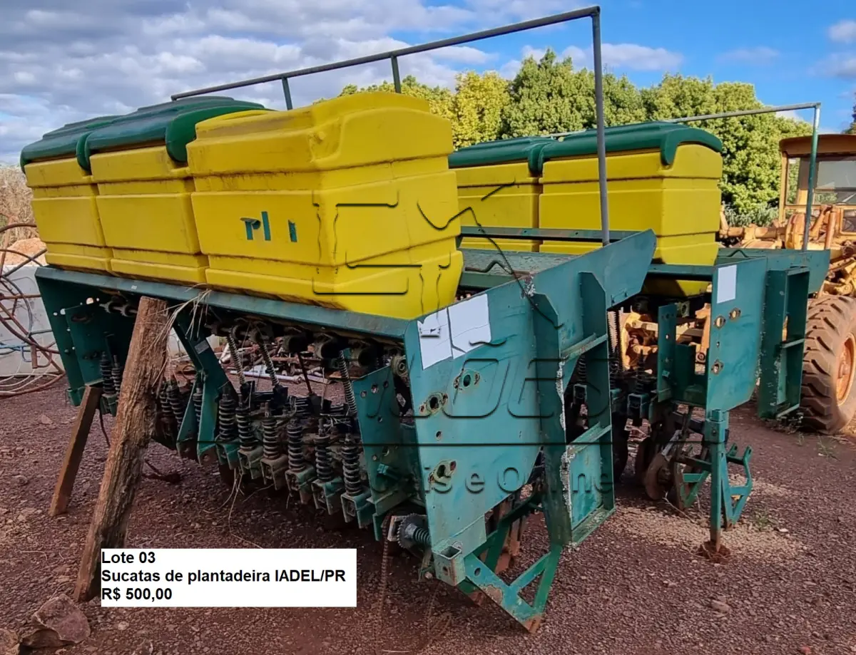 LOTE 03 - Sucatas de plantadeira da marca IADEL/PR