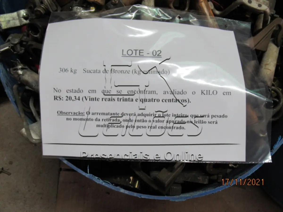 LOTE 02 - Sucata de bronze (lote estimado em 306kg). Valor do lance correspondente ao kg.