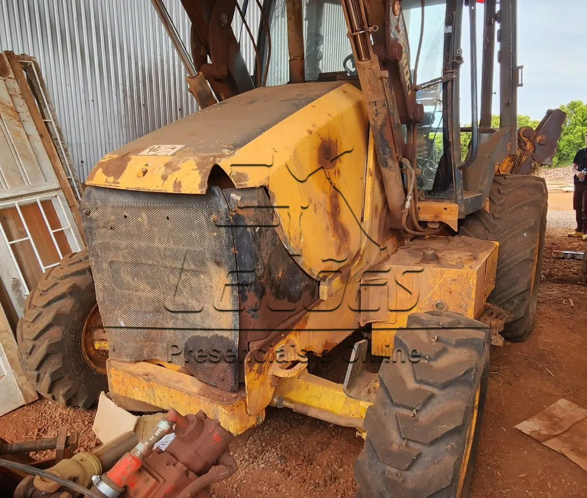 LOTE 004 - Retroescavadeira HYUNDAI modelo H940 CB, 4x4, 2016