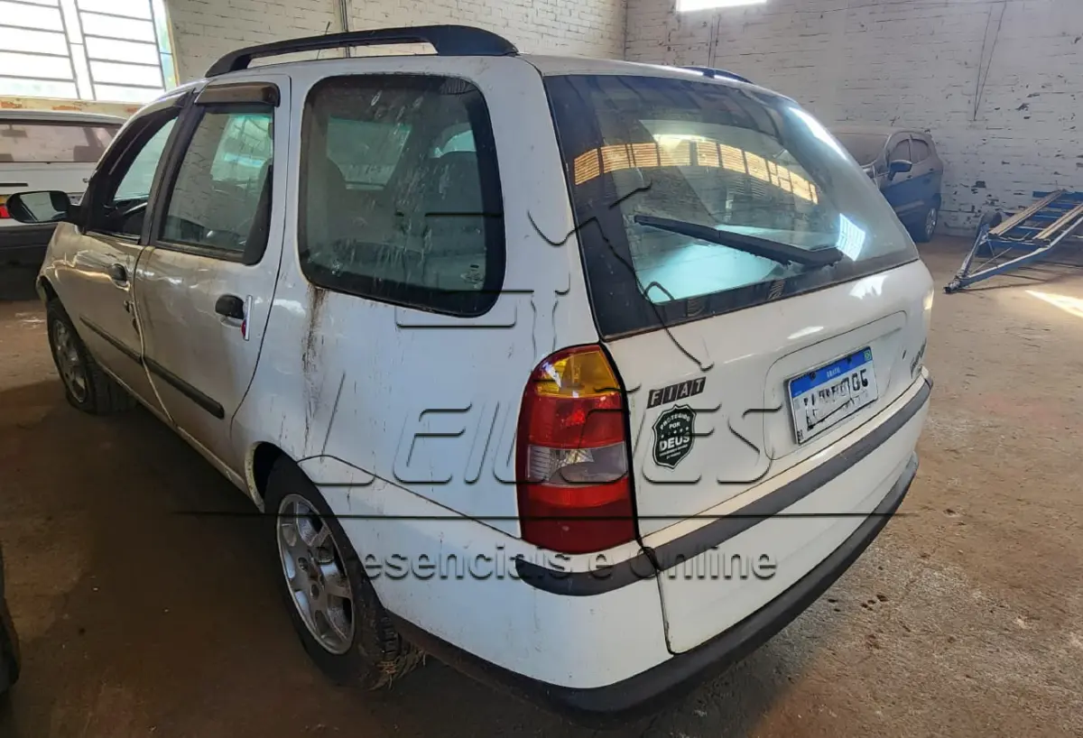 LOTE 009 - Automóvel Fiat Palio Weekend ELX, 2002, cor branca