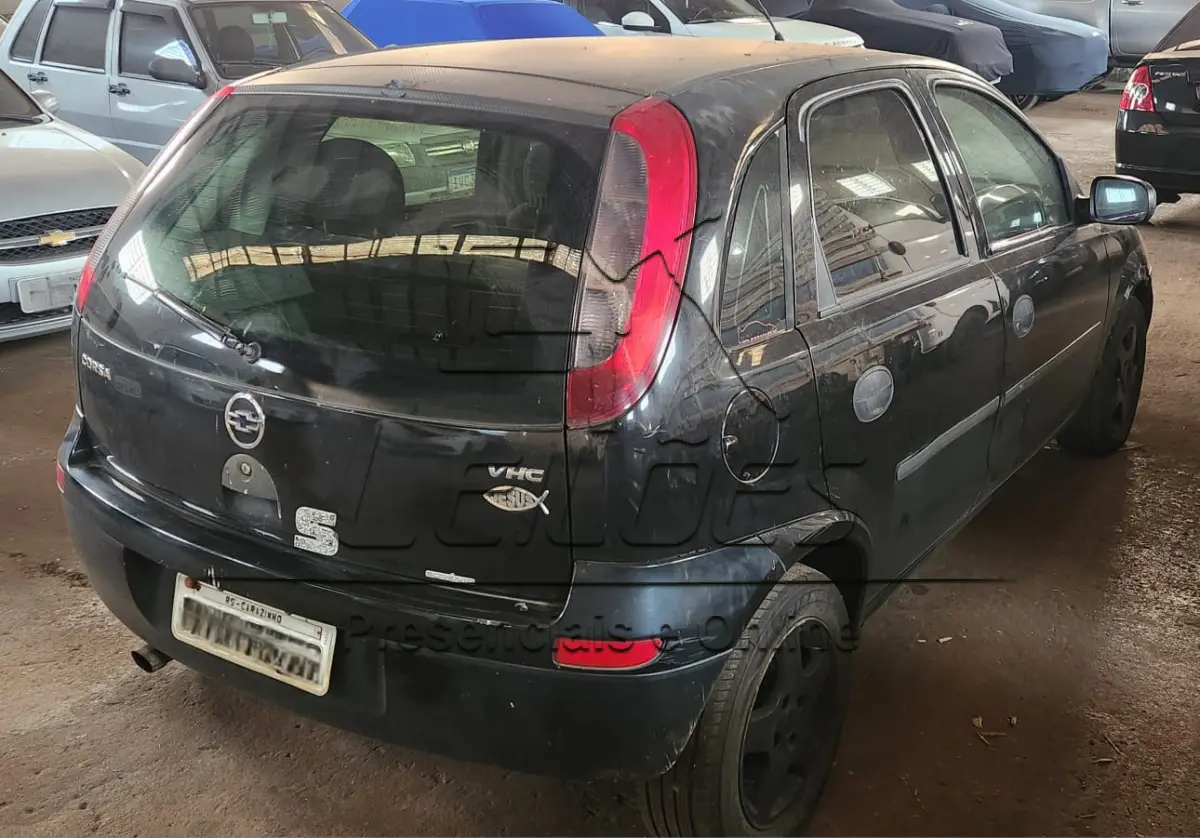 LOTE 004 - GM/CORSA HATCH JOY, ano/modelo 2004/2005, cor preta, emplacado em Carazinho