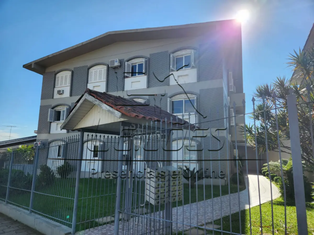 LOTE 001 - Apartamento nº 204 com a área privativa de 100,72m² e área global de 123,02m², e o box de garagem nº 04 com a área privativa de 12m² e área global de 13,36m², ambos imóveis localizados no Edifício Morada do Sol, na Rua 24 de Janeiro, 62, nesta cidade de Carazinho. Imóveis estes objetos da matrículas nº 12.788 e 12.772, respectivamente, do livro 2-RG do Registro de Imóveis de Carazinho