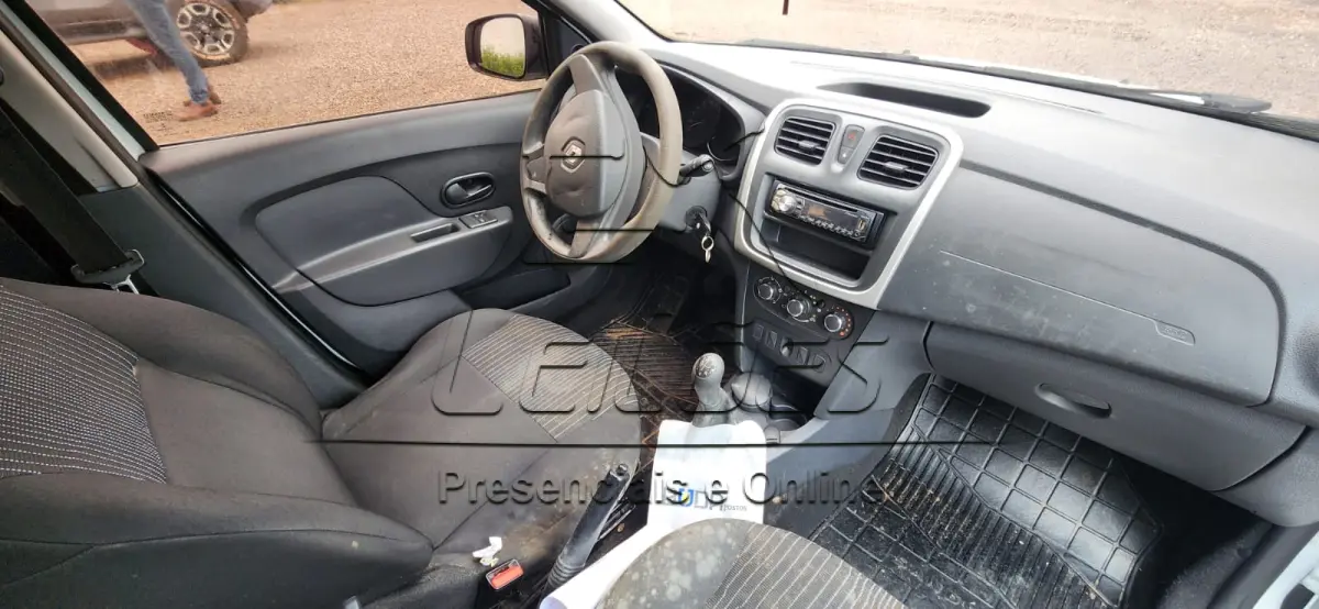 LOTE 001 - RENAULT SANDERO AUTH 10, ano/modelo 2017/2018, cor branca, completo.