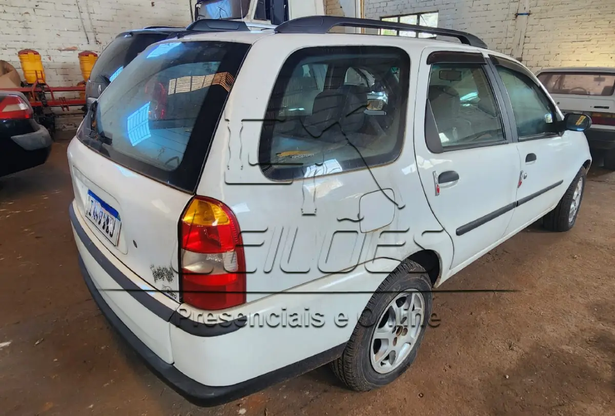 LOTE 009 - Automóvel Fiat Palio Weekend ELX, 2002, cor branca