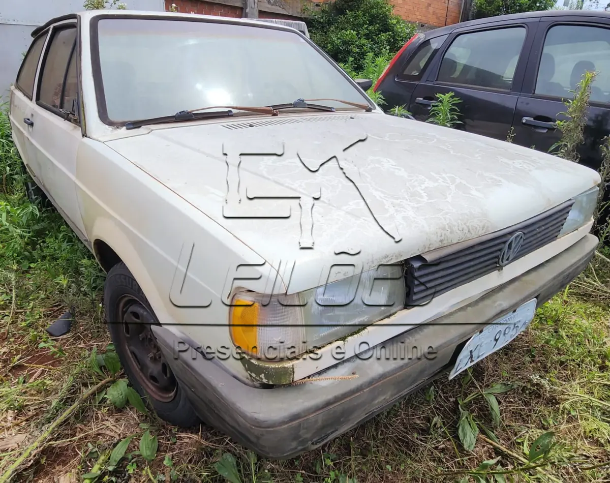 LOTE 008 - Automóvel VW/GOL 1000, ano/modelo 1993/1993, cor bege, emplacado em Carazinho/RS