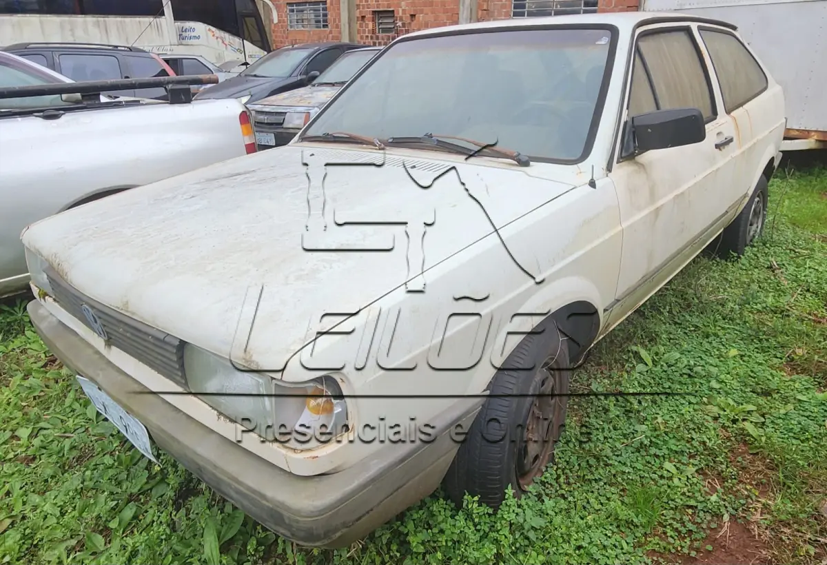 LOTE 008 - Automóvel VW/GOL 1000, ano/modelo 1993/1993, cor bege, emplacado em Carazinho/RS