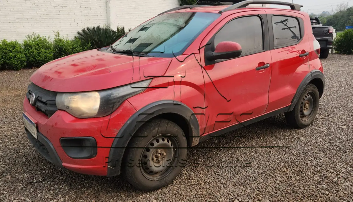 LOTE 001 - Automóvel FIAT MOBI WAY, ano/modelo 2017/2018, cor vermelha, completo.