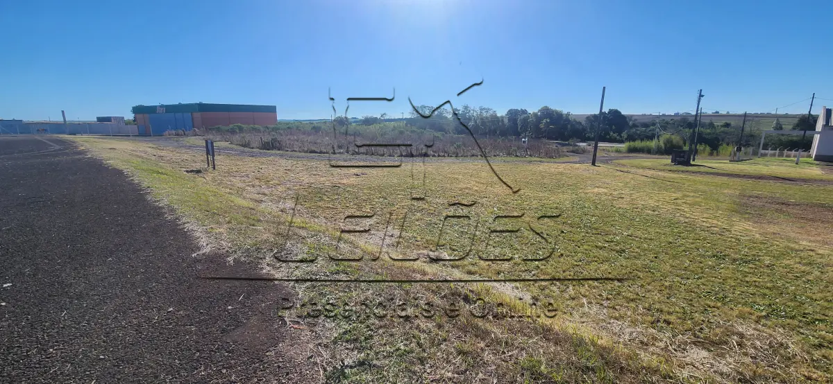 LOTE 002 - Terreno com a área de 8.935,64m² localizado no Passo da Areia, Vila Aeroclube, de frente ao corredor de acesso da BR 285, lote 030 da quadra 090, nesta cidade de Carazinho. Imóvel objeto da matrícula nº 35.953 do livro 2-RG do Registro de Imóveis de Carazinho.
