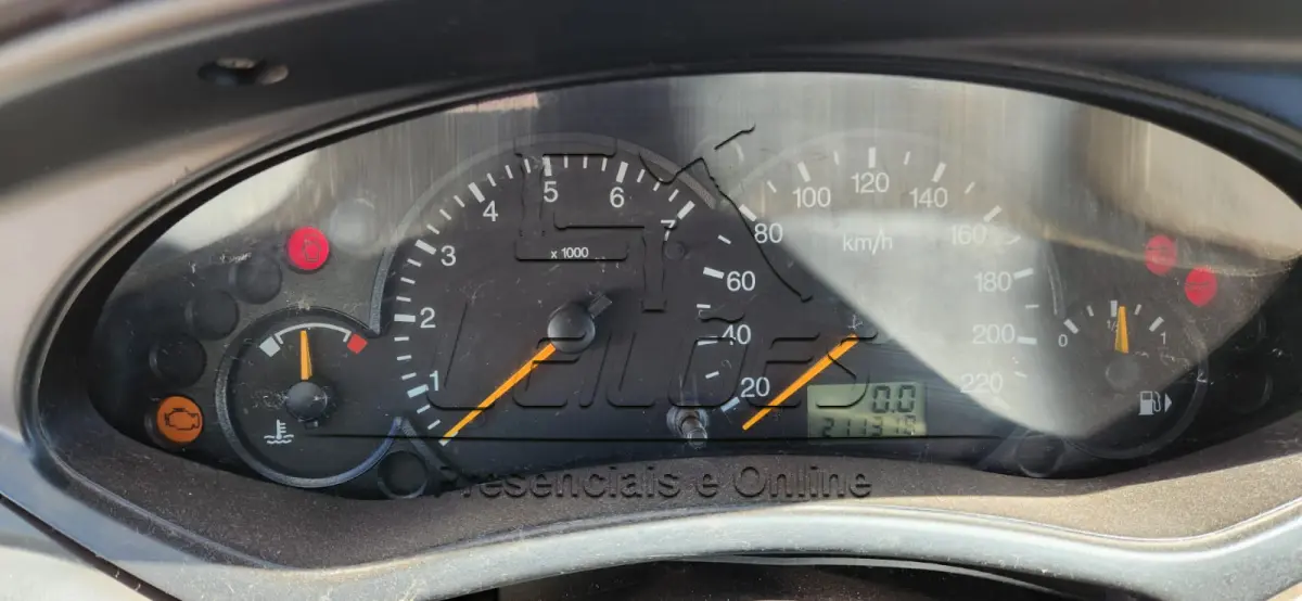 LOTE 001 - Automóvel I/FOCUS 1.8L HATCH, 2001, cor branca