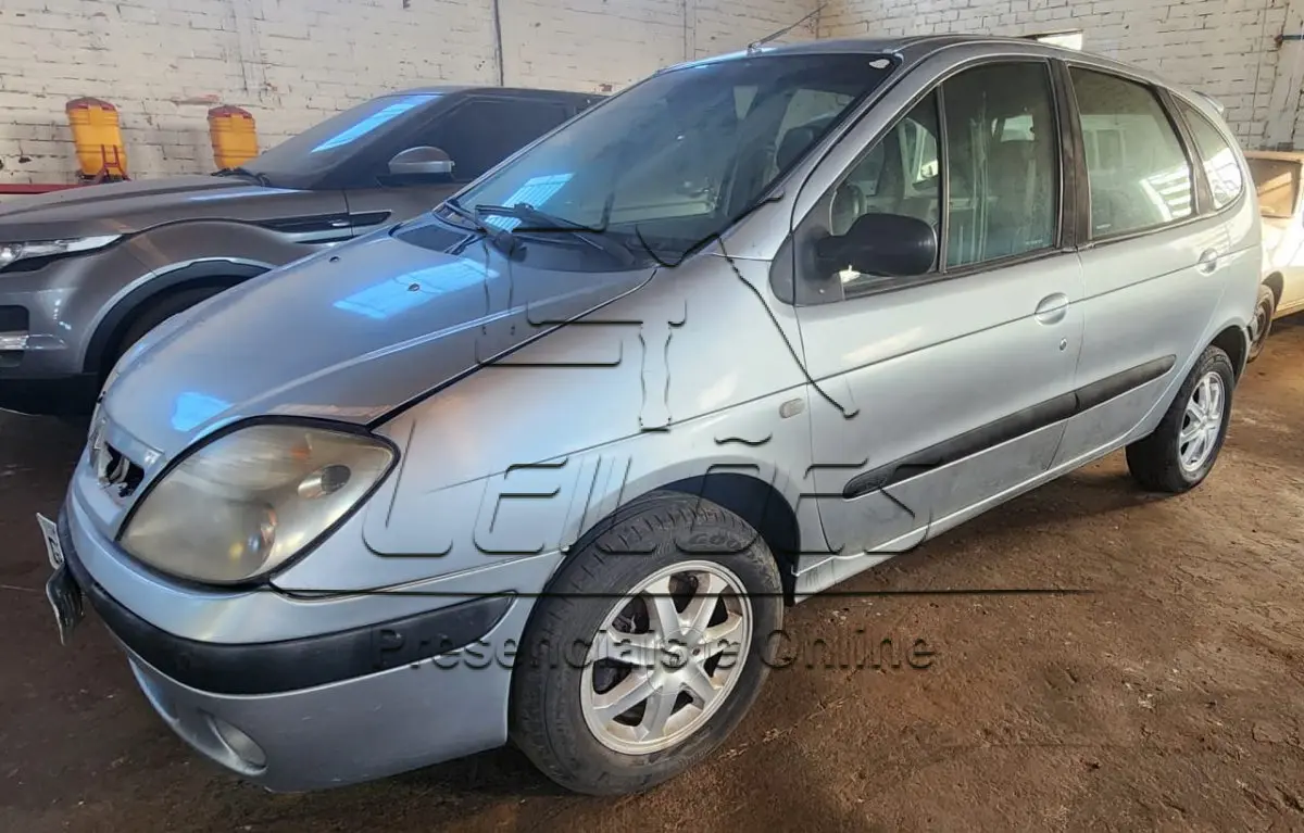 LOTE 001 - Automóvel RENAULT SCENIC, 2005