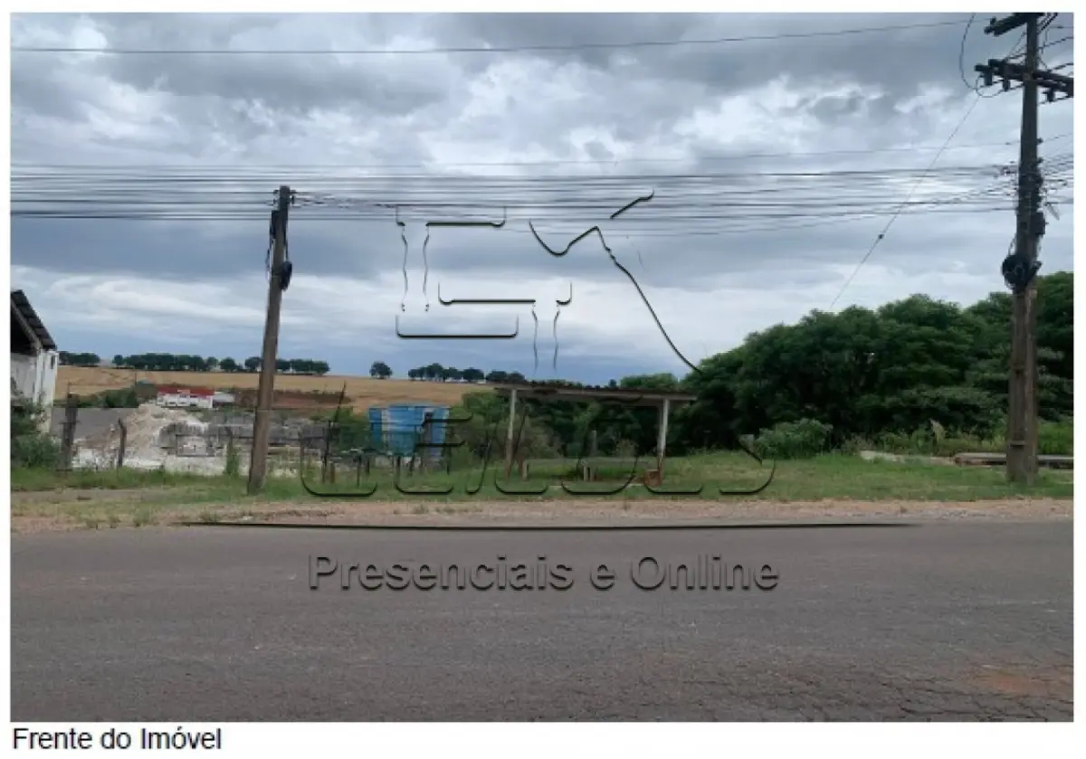 LOTE 867 - Terreno com a área de 6.500m² (medindo 50x130), com diversas benfeitorias que totalizam aproximadamente  920m², situado na Rua Max Thonnigs, no Distrito Industrial Carlos Augusto Fritz, nesta cidade de Carazinho, lote 03 da quadra 02 no setor 13. Matrícula nº 16.003 do Registro de Imóveis de Carazinho.