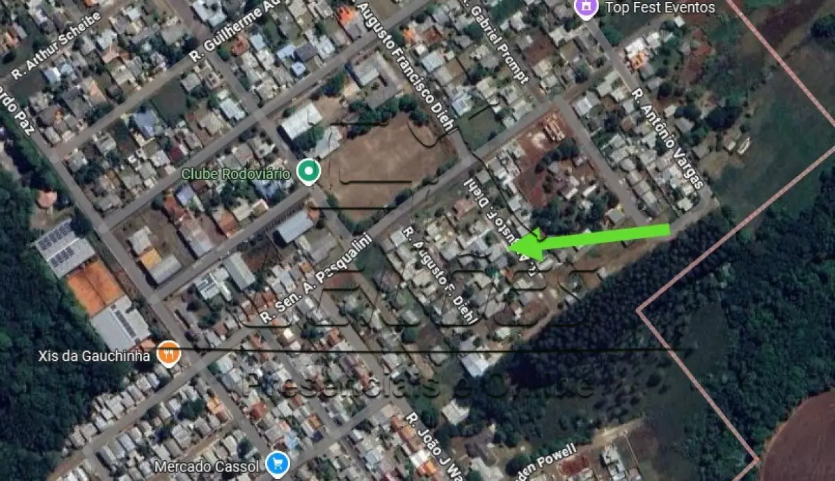LOTE 002 - Terreno urbano com a área de 300m², situado na Rua Augusto Francisco Diehl, 341, na Vila Medianeira, nesta cidade de Carazinho, lote 014 da quadra 255 no setor 006. Matrícula nº 42.227 do livro 2-RG do Ofício de Registro de Imóveis de Carazinho.