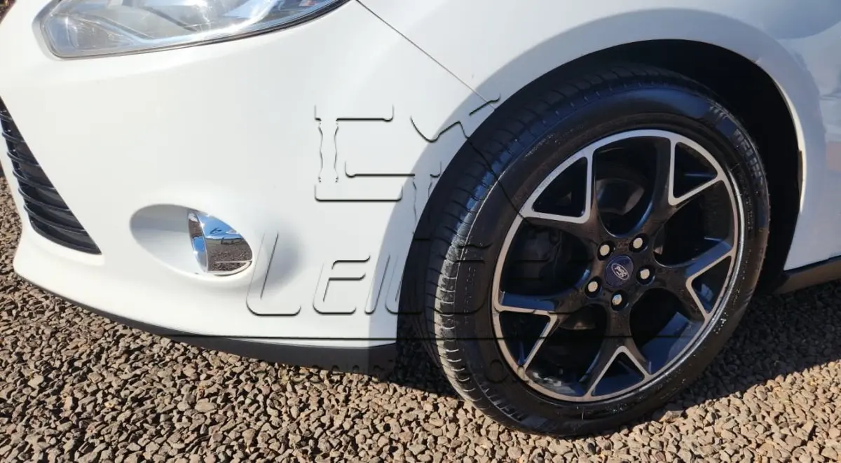 LOTE 001 - Automóvel I/FORD FOCUS TITANIUM AT 2.0 S, ano/modelo 2014, completo, em bom estado de conservação