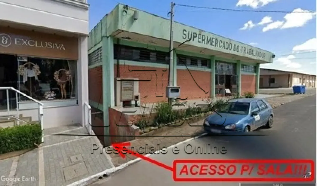 LOTE 001 - Sala 101 (para fins comerciais) localizada no pavimento térreo do Condomínio Comercial, com a área privativa de 102,29m², sito na Rua Pedro Azelin da Silva, 609, Centro, na cidade de Fontoura Xavier/RS. Matrícula nº 32.536 do Registro de Imóveis de Soledade/RS.