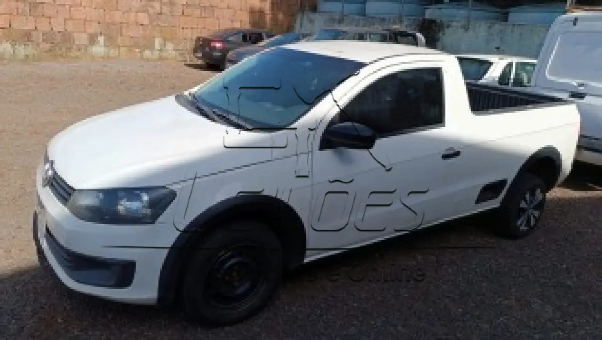 LOTE 001 - VW SAVEIRO CS TL MB, ano/modelo 2014/2015, cor branca, carroceria fechada