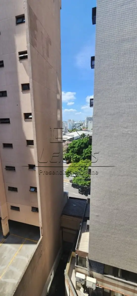 LOTE 003 - Apartamento 902 do bloco A, com a área privativa de 40,92m² e área global de 50,96m², localizado no oitavo andar ou nono pavimento do edifício, situado na Rua General Lima e Silva, 148, Centro, na cidade de Porto Alegre/RS. Matrícula 36967.