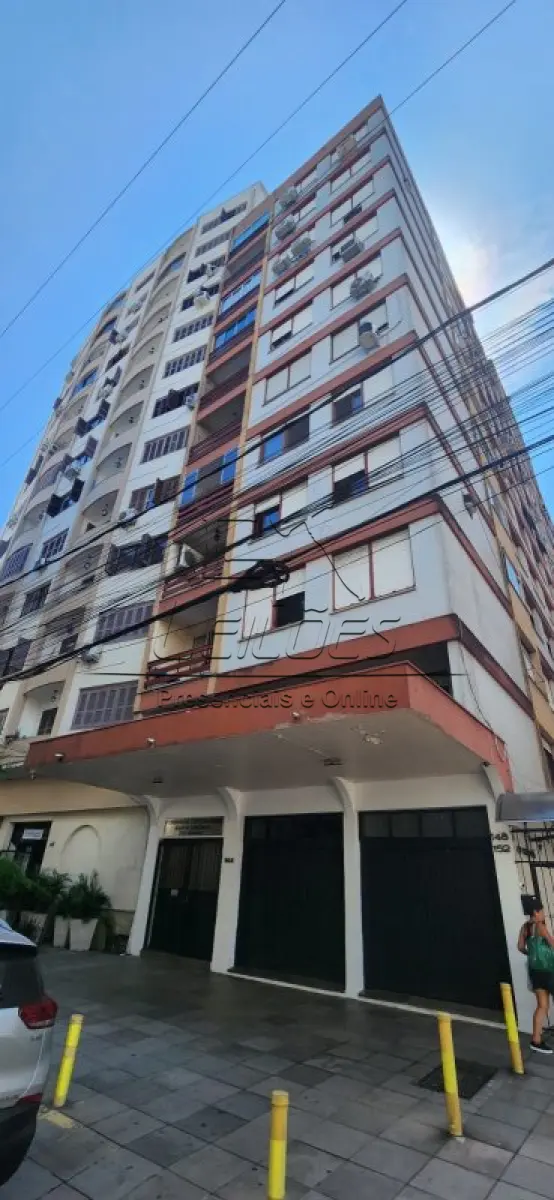 LOTE 003 - Apartamento 902 do bloco A, com a área privativa de 40,92m² e área global de 50,96m², localizado no oitavo andar ou nono pavimento do edifício, situado na Rua General Lima e Silva, 148, Centro, na cidade de Porto Alegre/RS. Matrícula 36967.