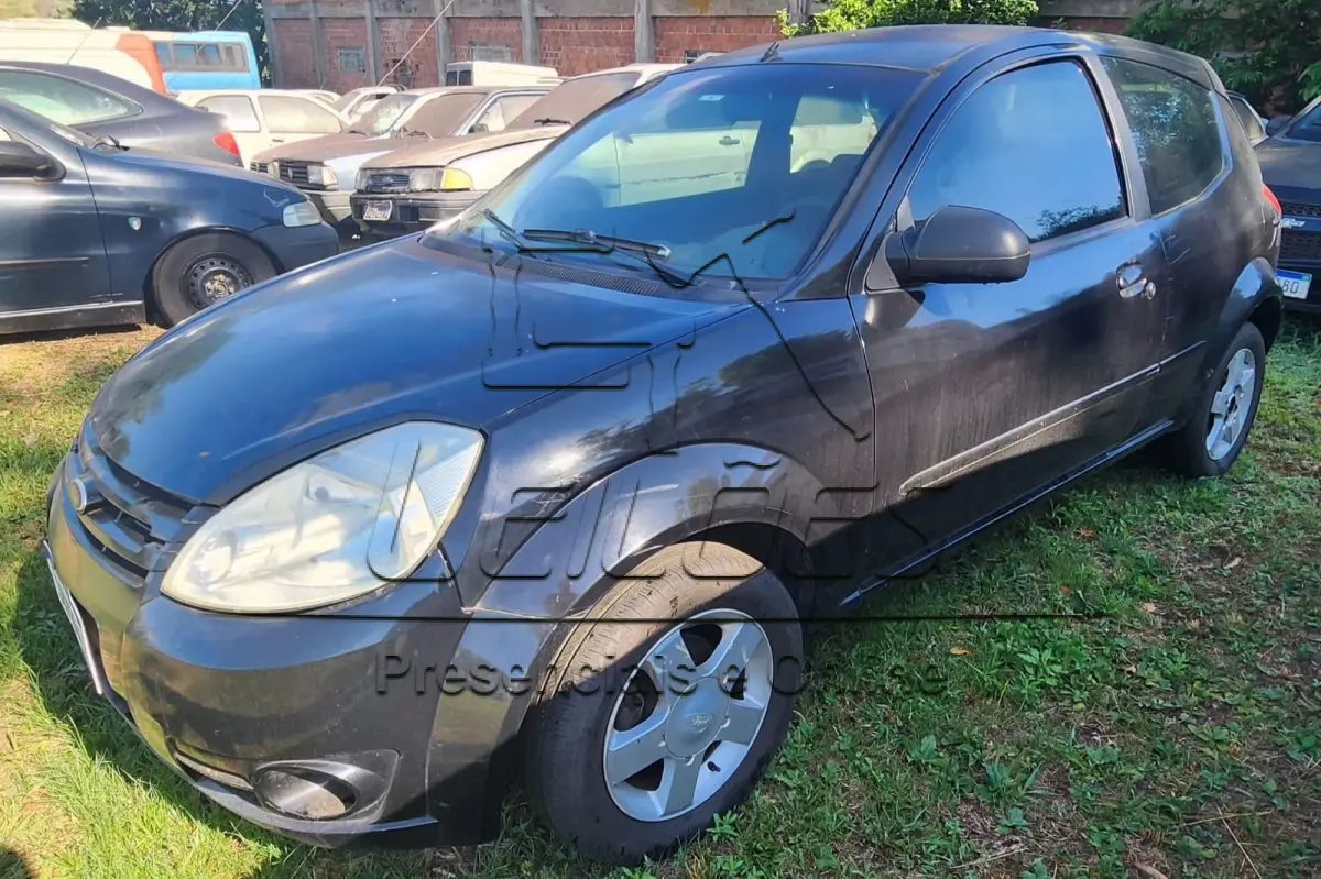 LOTE 001 - Ford Ka Flex, ano/modelo 2008/2009, cor preta, sem motor