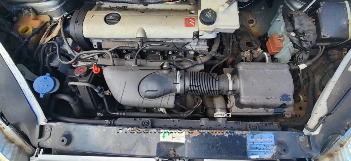 LOTE C-005 - Automóvel CITROËN/XSARA PICASSO GX, ano/modelo 2002/2003 cor prata, motor com 118cv de potência, registrado em Carazinho/RS