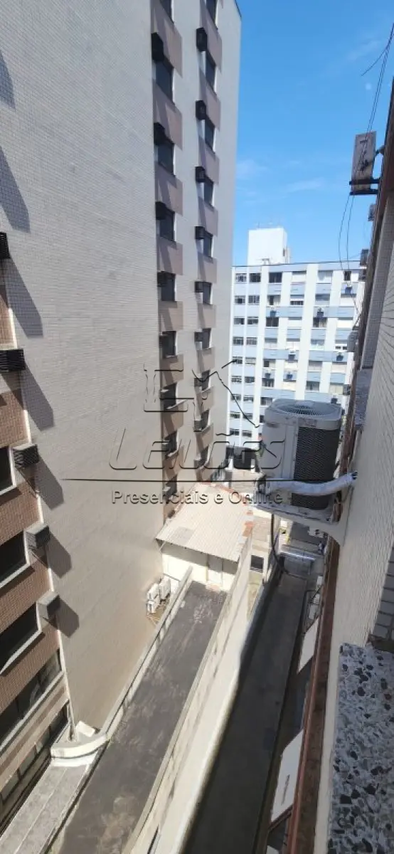 LOTE 003 - Apartamento 902 do bloco A, com a área privativa de 40,92m² e área global de 50,96m², localizado no oitavo andar ou nono pavimento do edifício, situado na Rua General Lima e Silva, 148, Centro, na cidade de Porto Alegre/RS. Matrícula 36967.
