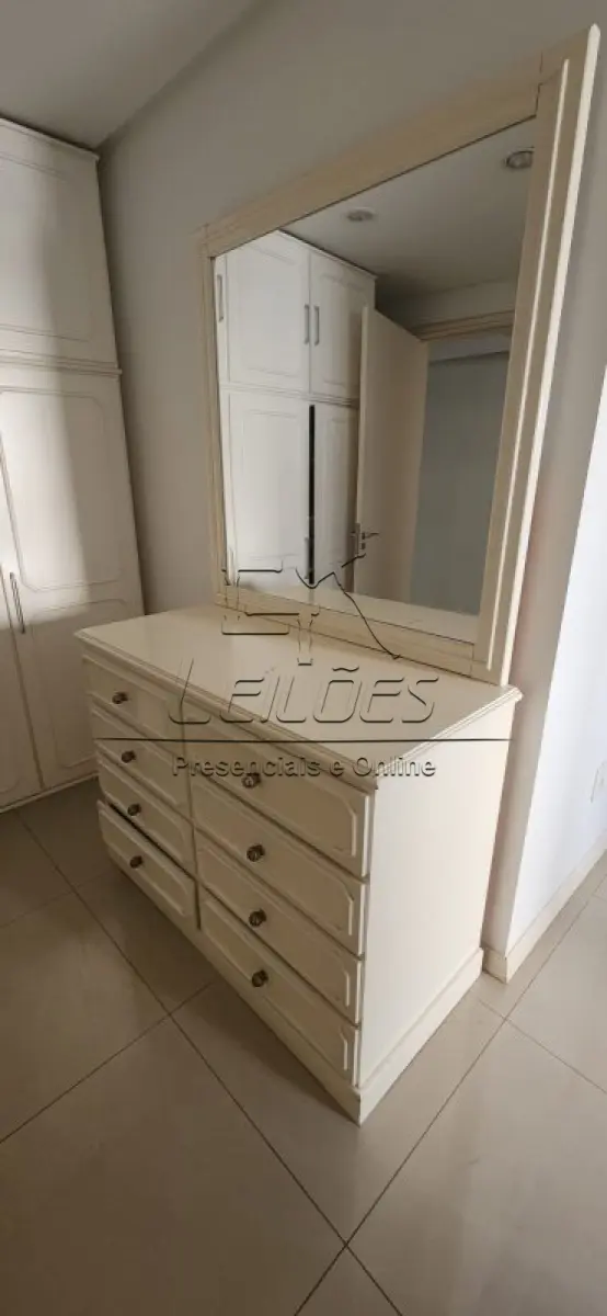 LOTE 004 - Lote de móveis que guarnecem o apartamento 301 do Edifício "Residencial Victória Garden"