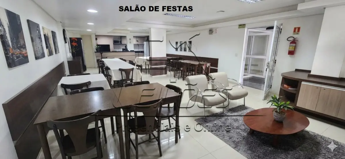 LOTE 000 - Lote exclusivo de todos os bens (lotes 001, 002 e 004) 1) Apartamento 301 com  a área privativa de 165,30m² e área global de 230,30m², situado no 3º pavimento do Edifício "Residencial Victória Garden", na Avenida Pátria, 269, Centro, Carazinho/RS. Matrícula 32038; b) Box 08 com a área privativa de 26,50m² e área global de 31,71m², localizado no 2º subsolo do Edifício "Residencial Victória Garden", na Avenida Pátria, 269, Centro, Carazinho/RS. Matrícula 32017; e, c) Lote de móveis que guarnecem o apartamento 301 do Edifício "Residencial Victória Garden". Observação: Este lote será disponibilizado a quem tiver interesse em arrematar todos em conjunto, a quem dar-se-á preferência na arrematação , desde que pague o melhor preço, conforme preconiza o artigo 893 do Código de Processo Civil.