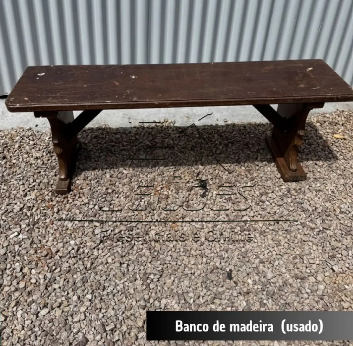 LOTE 047 - 01 banco de madeira
