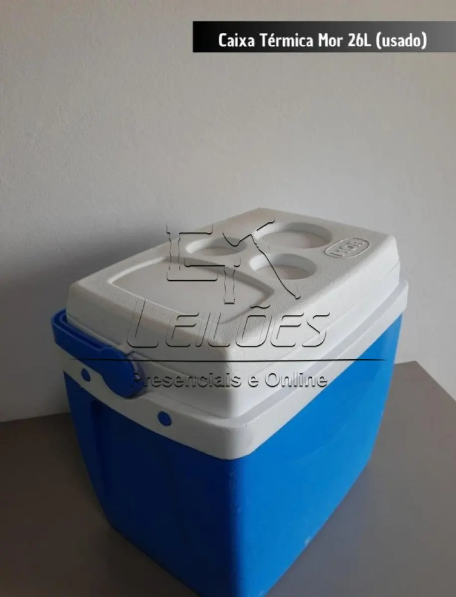 LOTE 052 - 01 caixa térmica da marca Mor, 26l