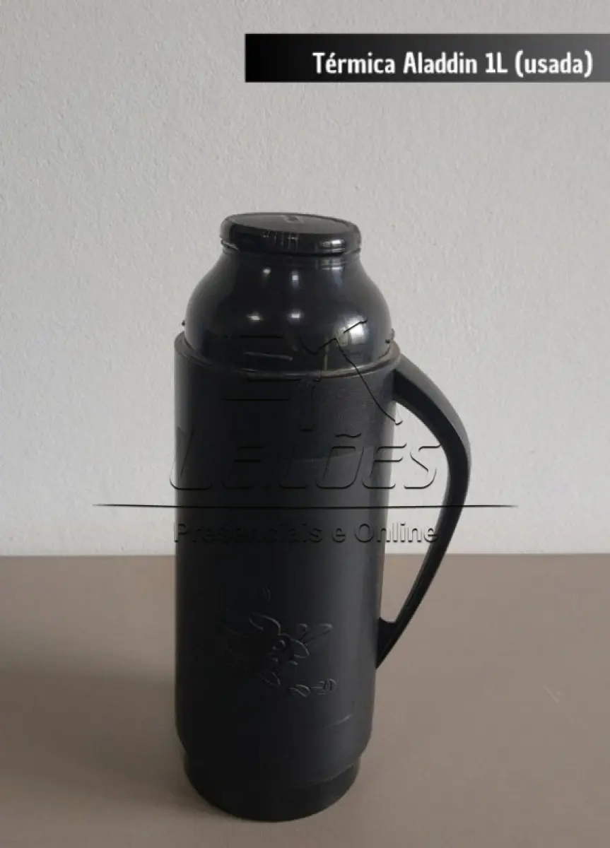 LOTE 049 - 01 térmica Aladdin 1l