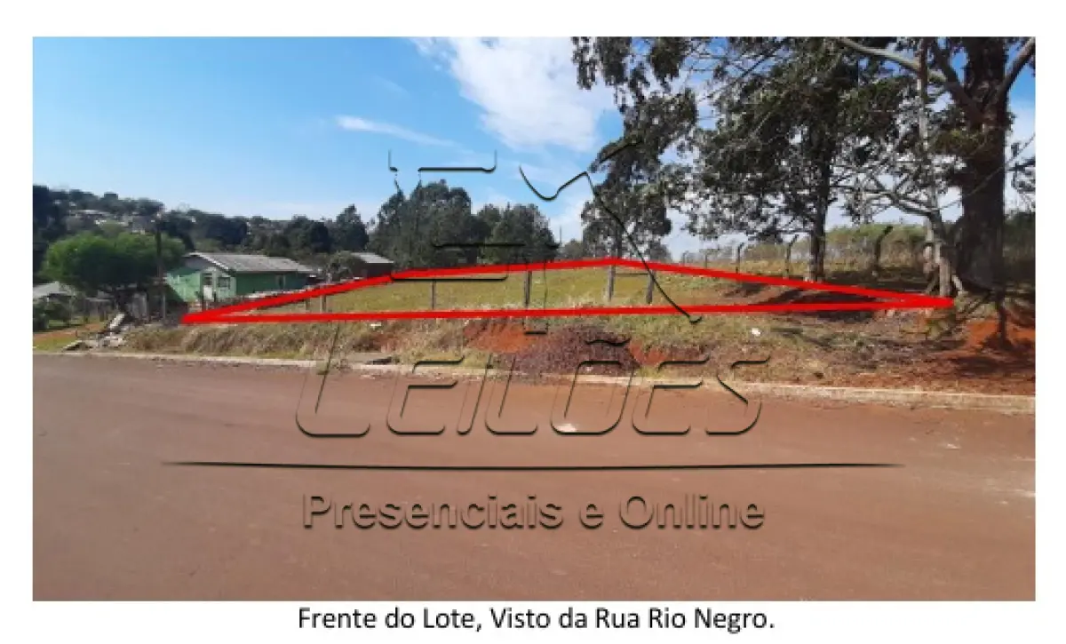 LOTE 002 - Direitos e ações sobre a fração ideal de terreno urbano com a área de 908,84m², situada na Rua Rio Negro, no Bairro Floresta, em Carazinho/RS, dentro de um todo maior objeto da matrícula nº 13.494 do Reg. de Imóveis de Carazinho, lote 28 da quadra 91 no setor 01