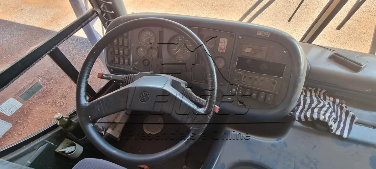 LOTE 04 - Ônibus VW Comil Campione R, ano/modelo 2000/2000, lotação 42p