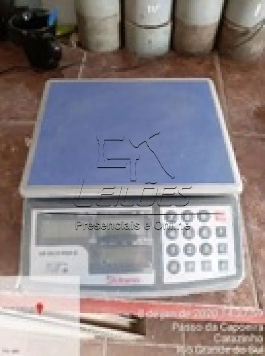 LOTE 26 - Balança modelo 1001