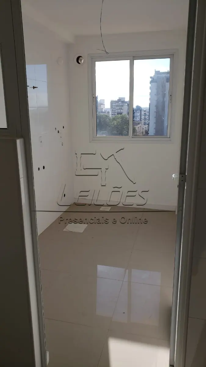 LOTE 01 - Apartamento 1002 com box de garagem + depósito no Ed. Manary