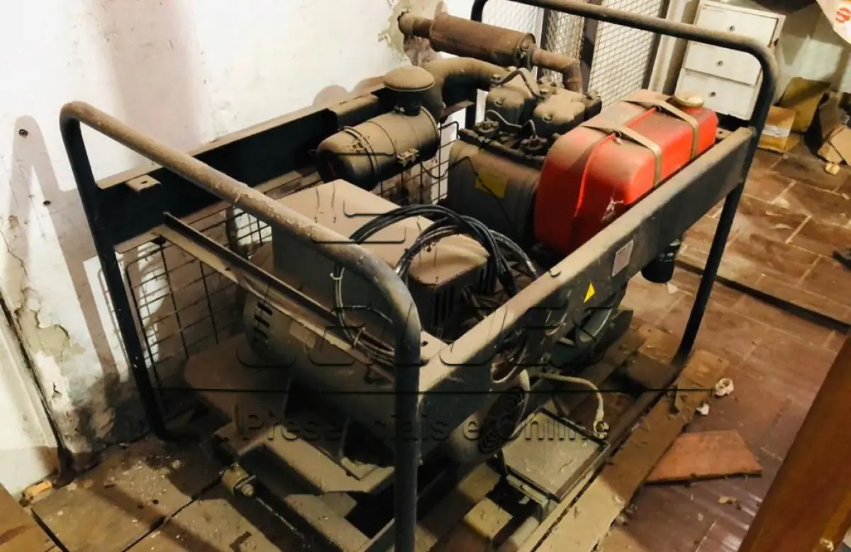 LOTE 12d - 01 gerador de energia 17kva da marca Agrale, trifásico, a diesel