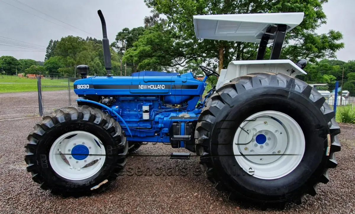 LOTE 01 - Trator New Holland 8030 4x4