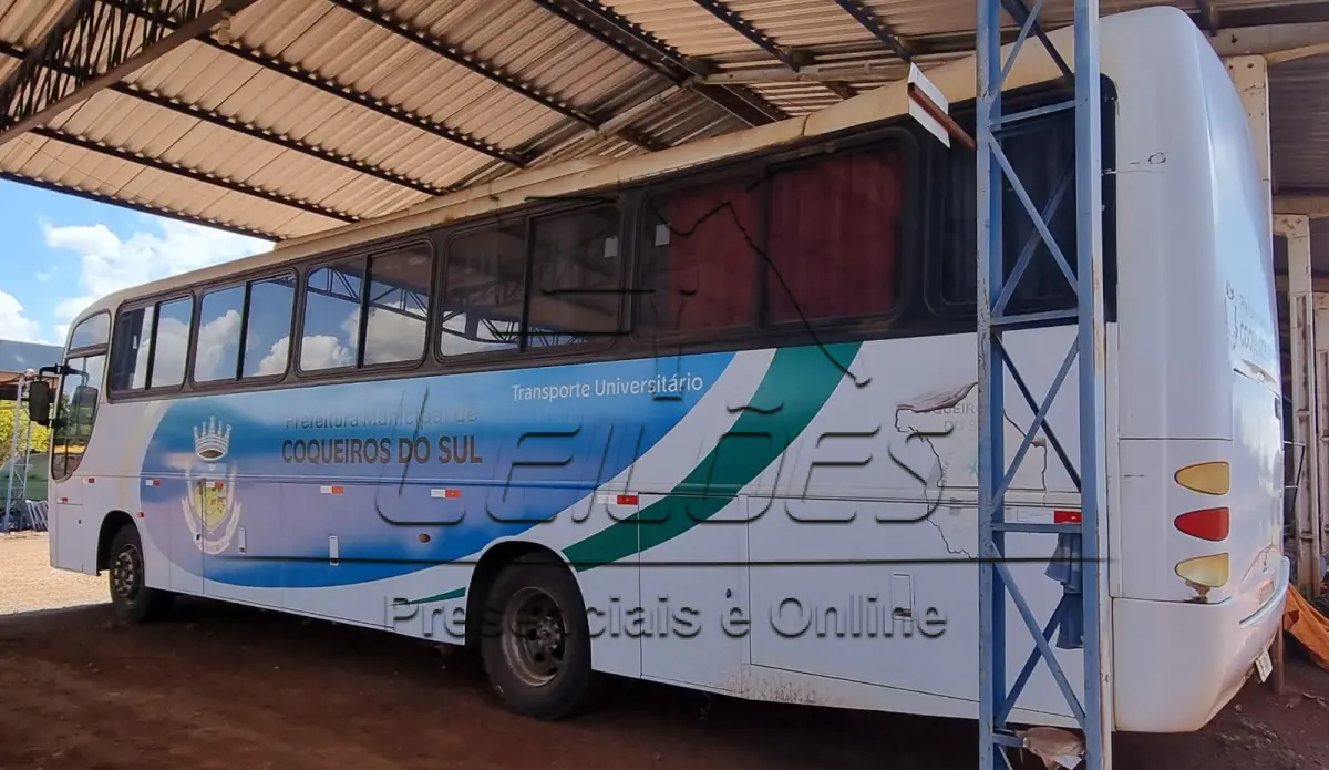 LOTE 04 - Ônibus VW Comil Campione R, ano/modelo 2000/2000, lotação 42p