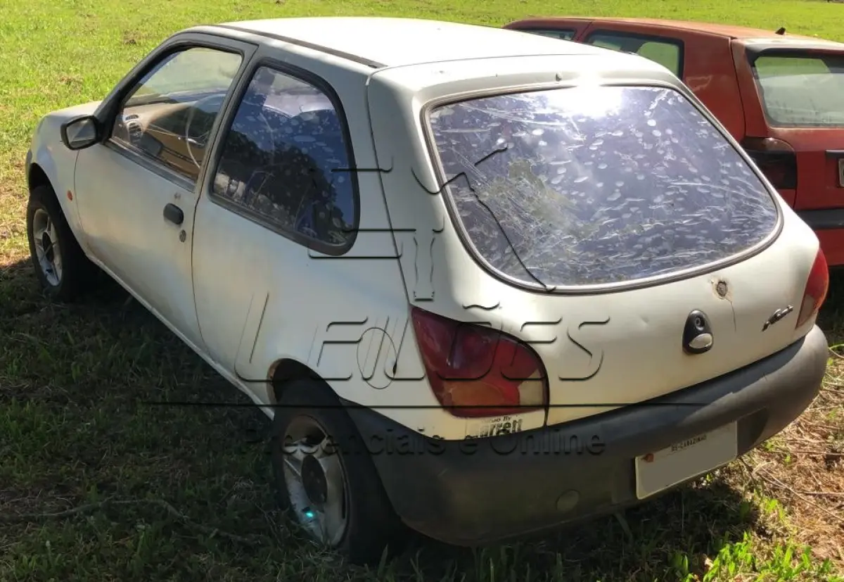 LOTE 01 - Automóvel Ford Fiesta 2008