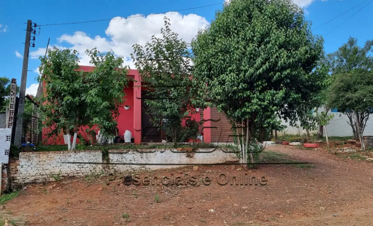 LOTE 02 - Terreno de 480m² com as respectivas benfeitorias, sito na Rua Ernesto Guilherme Keller, Vila São Jorge, em Carazinho. Imóvel este objeto da matrícula nº 15345 do livro 2-RG do Registro de Imóveis de Carazinho.