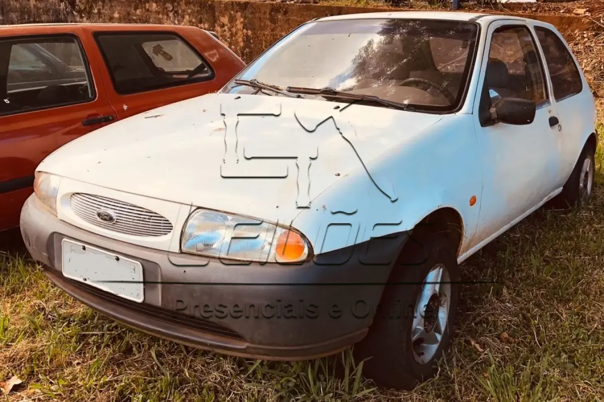 LOTE 01 - Automóvel Ford Fiesta 2008